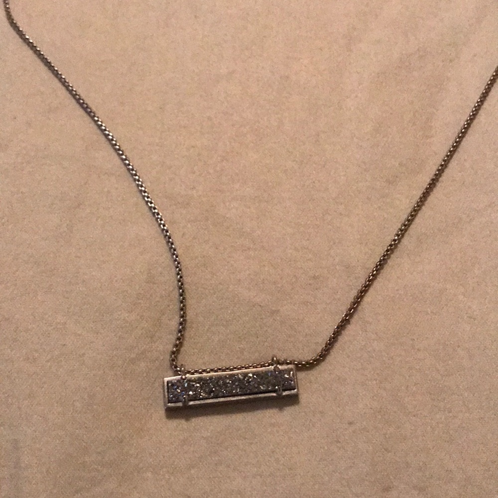 Kendra Scott necklace